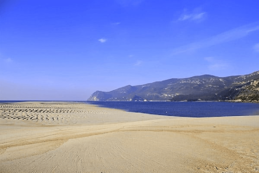 Praia da Figueirinha