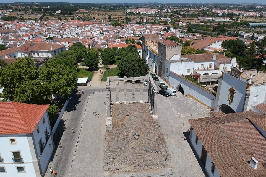 pontos turisticos em evora
