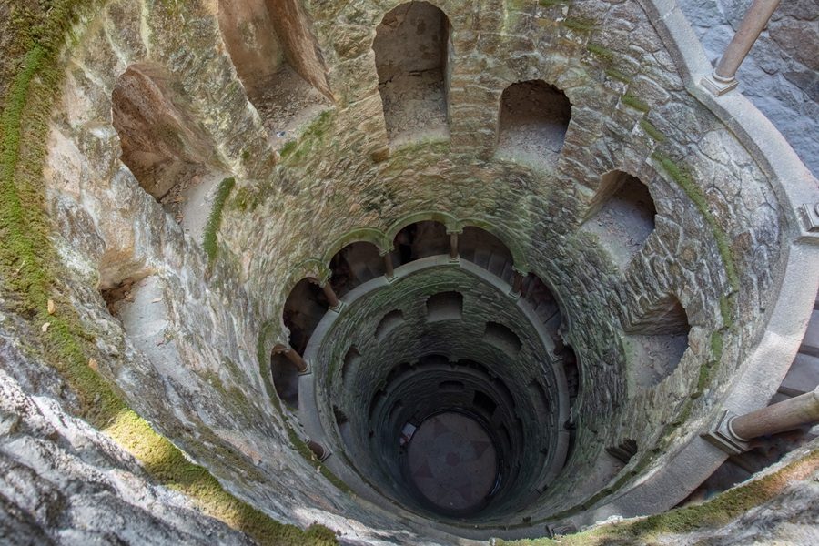 quinta da regaleira poço