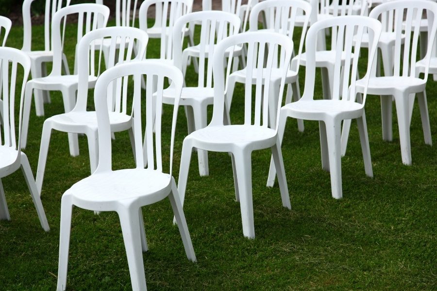 cadeiras de plastico
