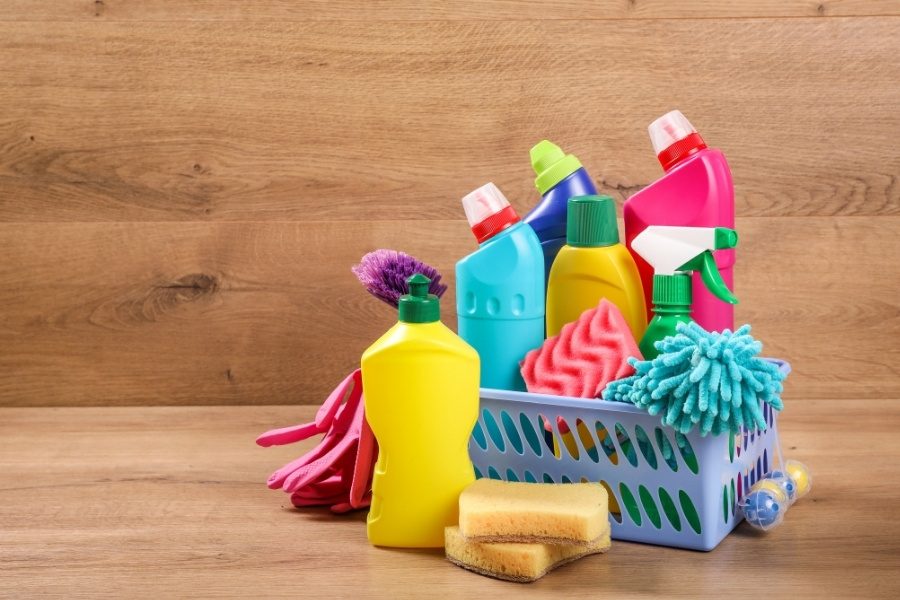 Truques para eliminar o bolor no guarda-roupa
