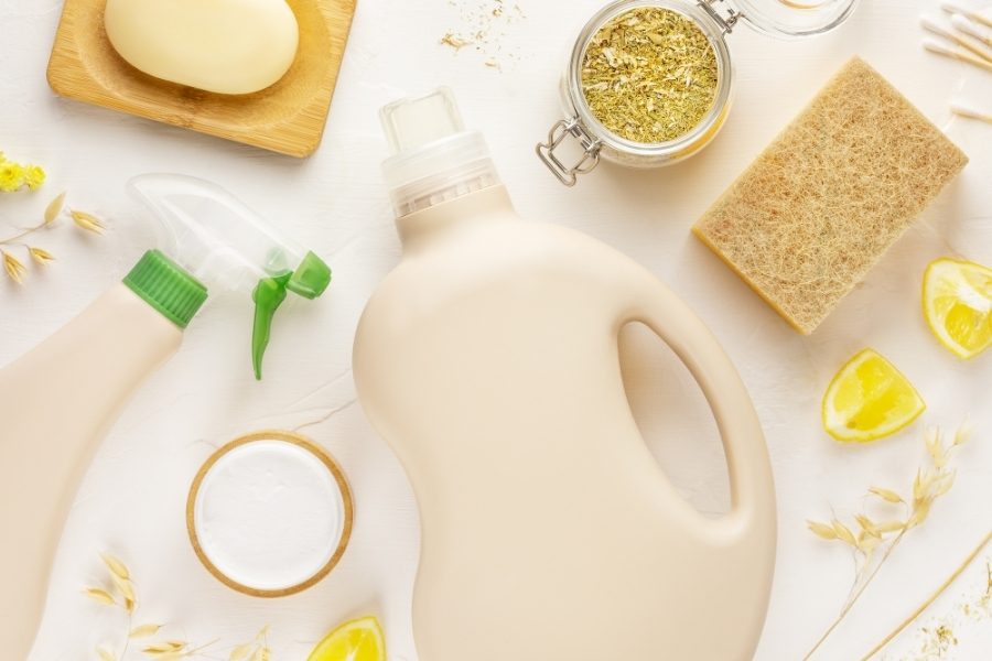 Como fazer produtos de limpeza caseiros