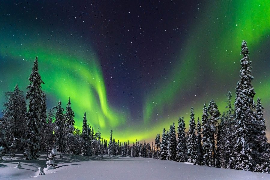 Como acontece a aurora boreal