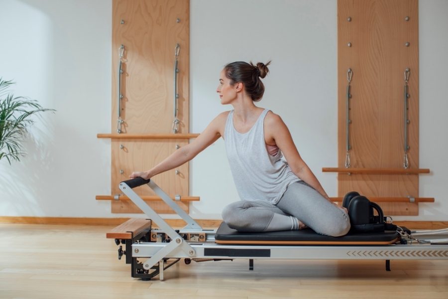 Pilates clínico para correção postural