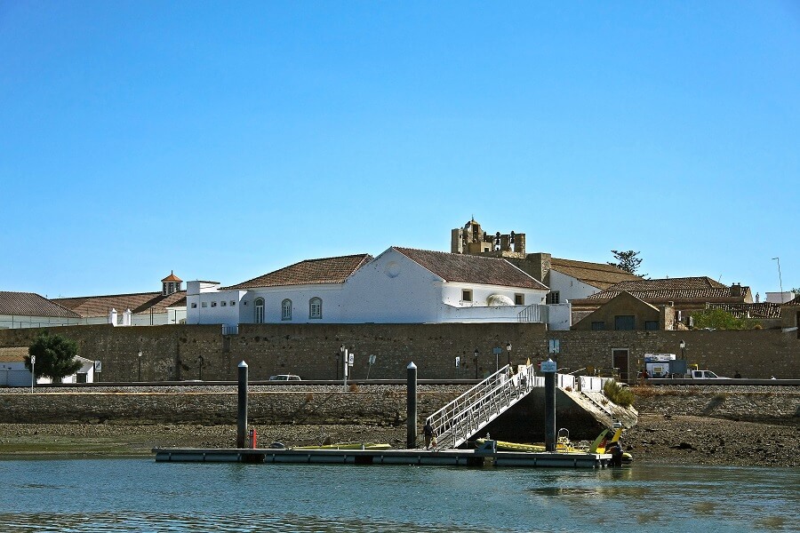 Onde estacionar para visitar a Ilha da Barreta?