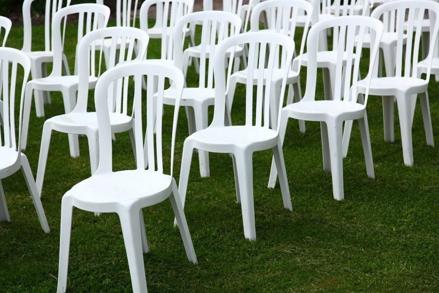 cadeiras de plastico